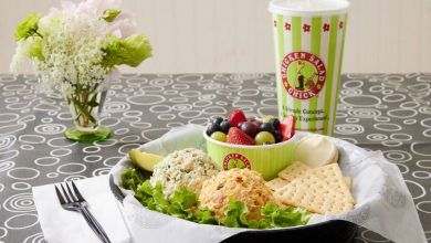 The popular fast casual chicken salad restaurant concept Chicken Salad Chick opens location in Tarrant County