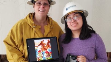 Western Hills High School Senior Wins Art Contest